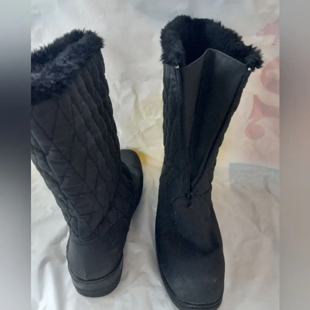 Weatherproof Women's Quilted Black Boots Faux Fur Size 9M